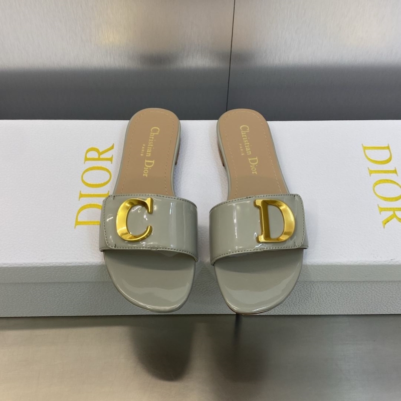 ch**an D*or slippers